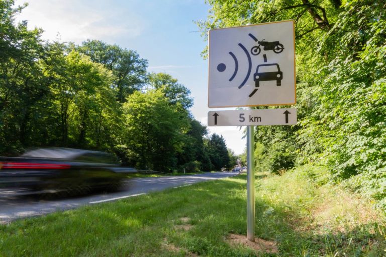 Conduire à cette vitesse vous expose à une amende et cette règle est complètement méconnue des Français